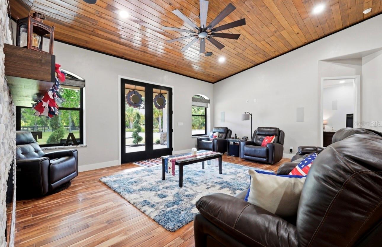 19826 6th, Newberry, FL 32669