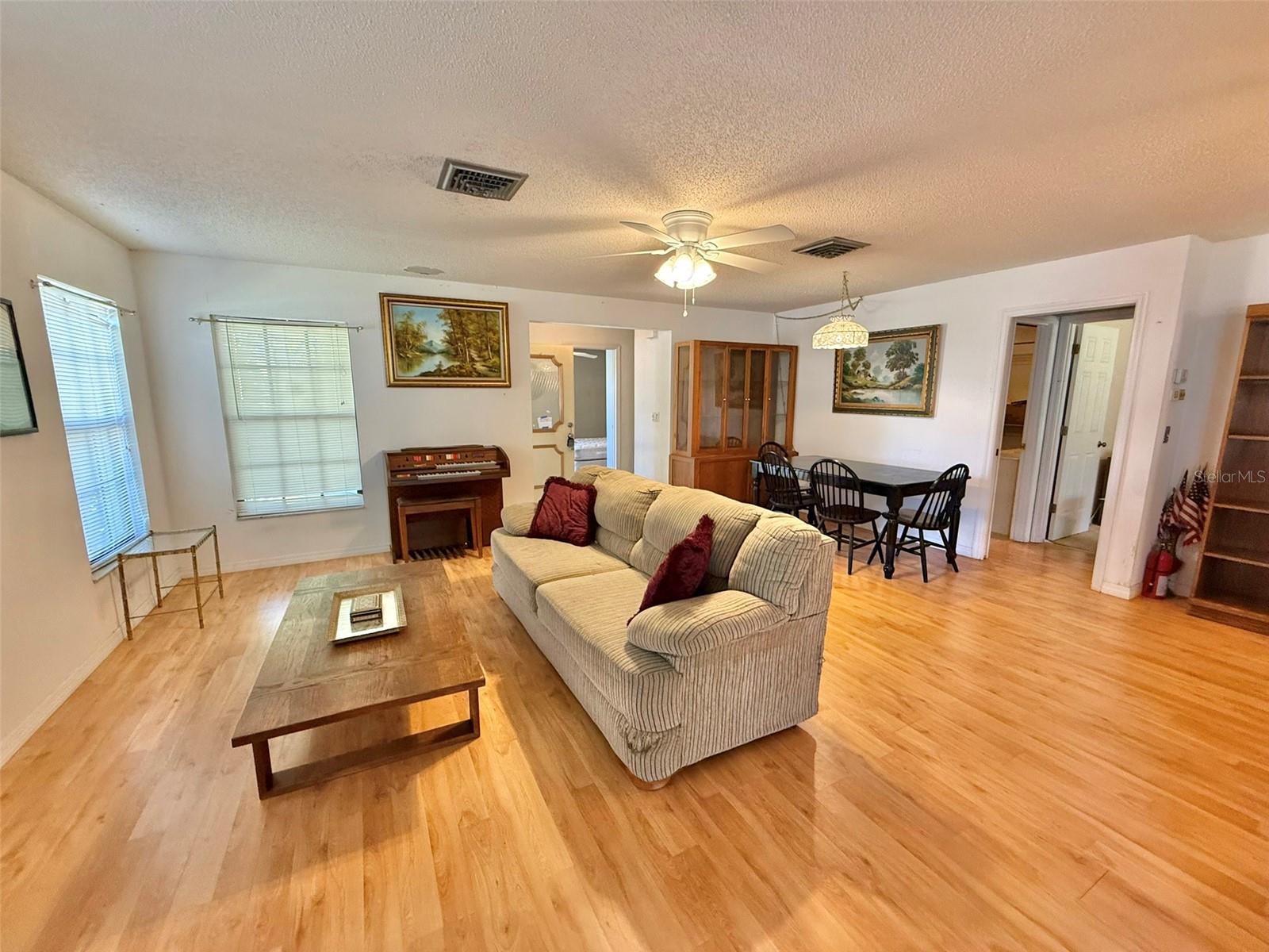 3112 Vivienda, Bradenton, FL 34207