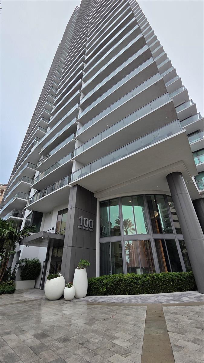 100 1st Unit 2406, St Petersburg, FL 33701