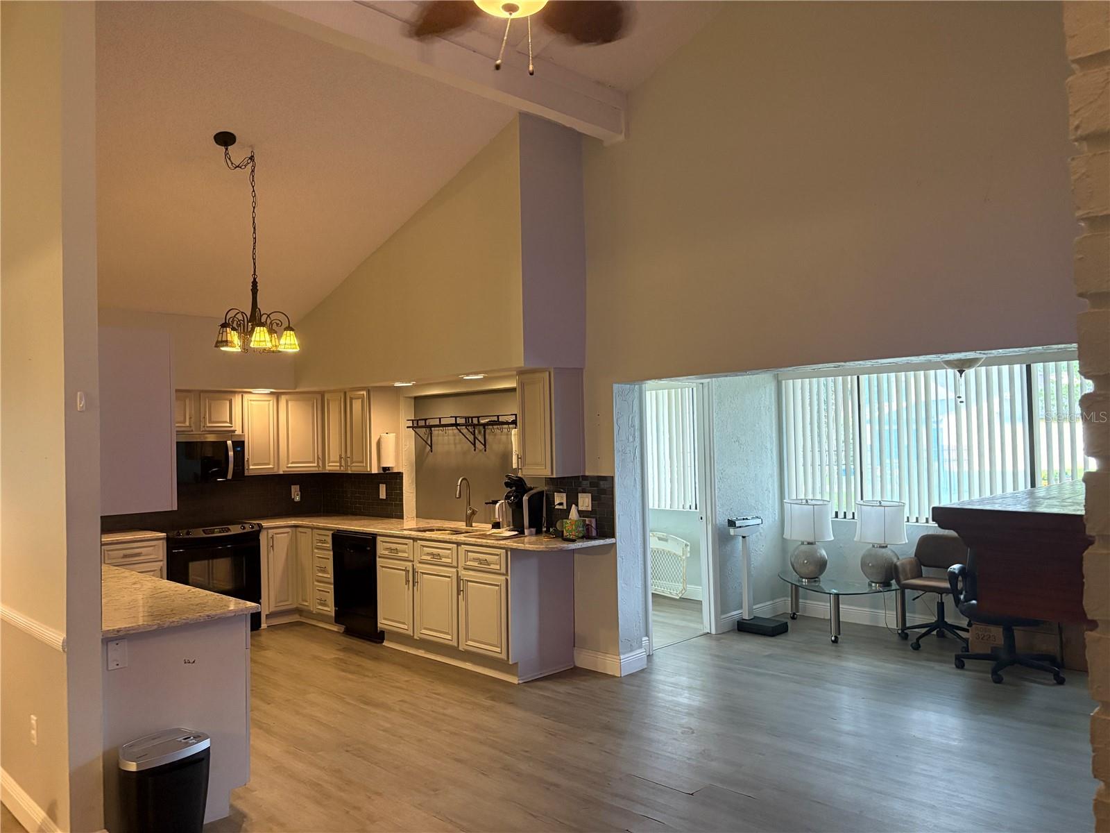 2101 Sunset Point Unit 2105, Clearwater, FL 33765
