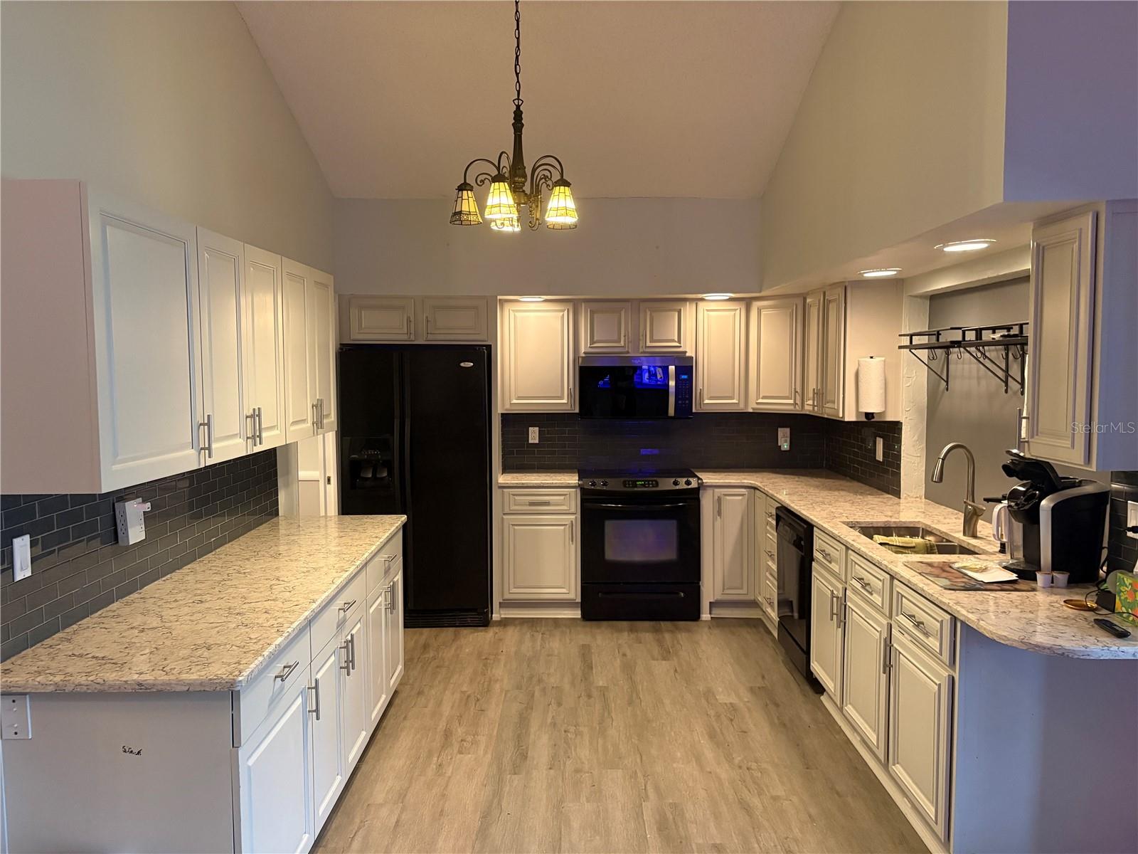 2101 Sunset Point Unit 2105, Clearwater, FL 33765