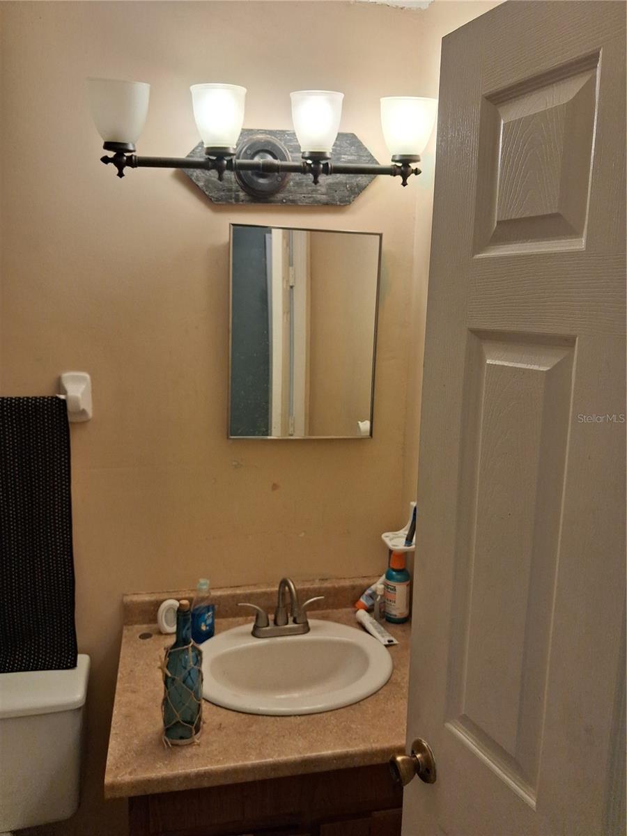 1977 69th, Gainesville, FL 32607
