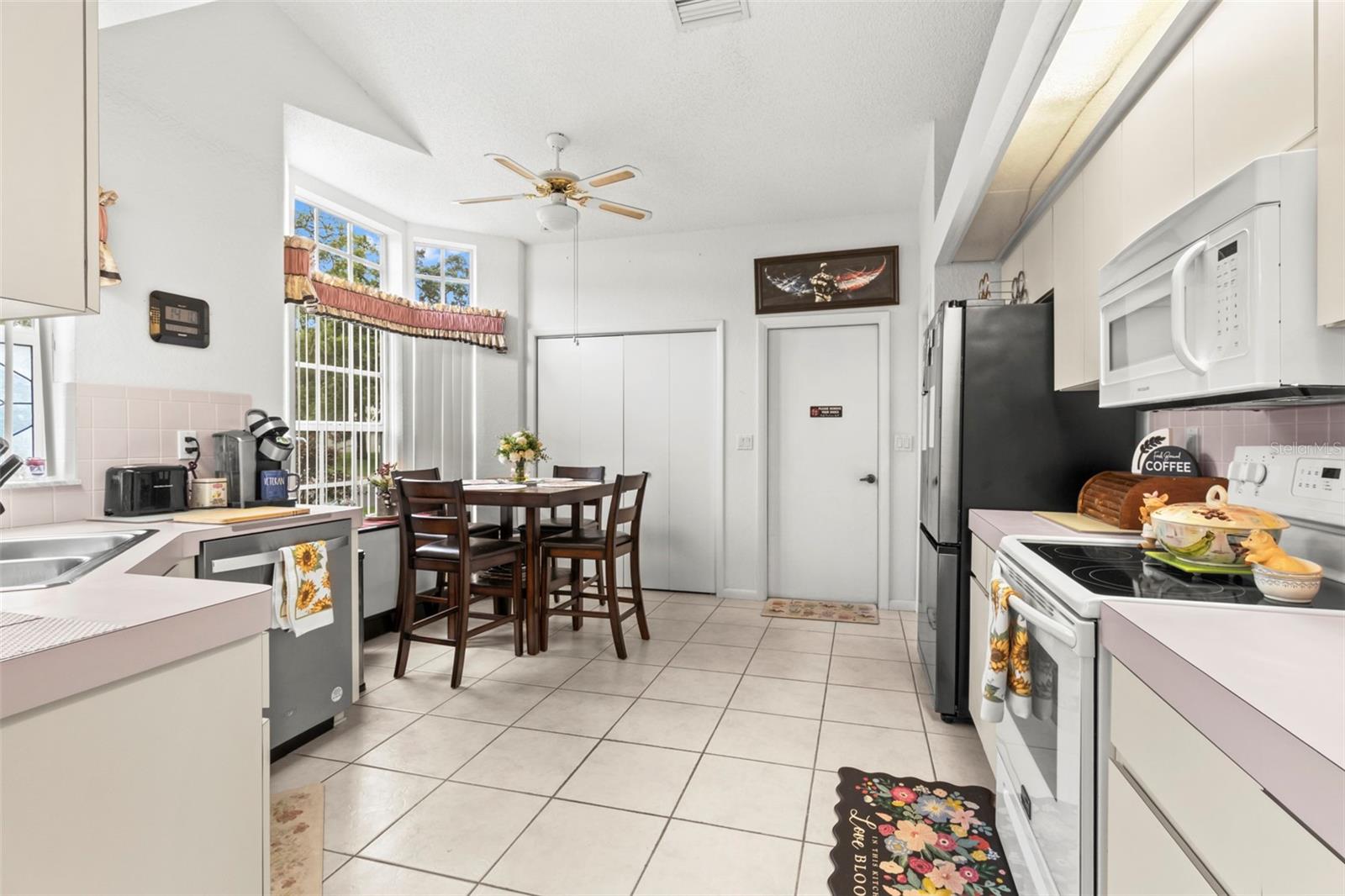9288 New Orleans, Weeki Wachee, FL 34613