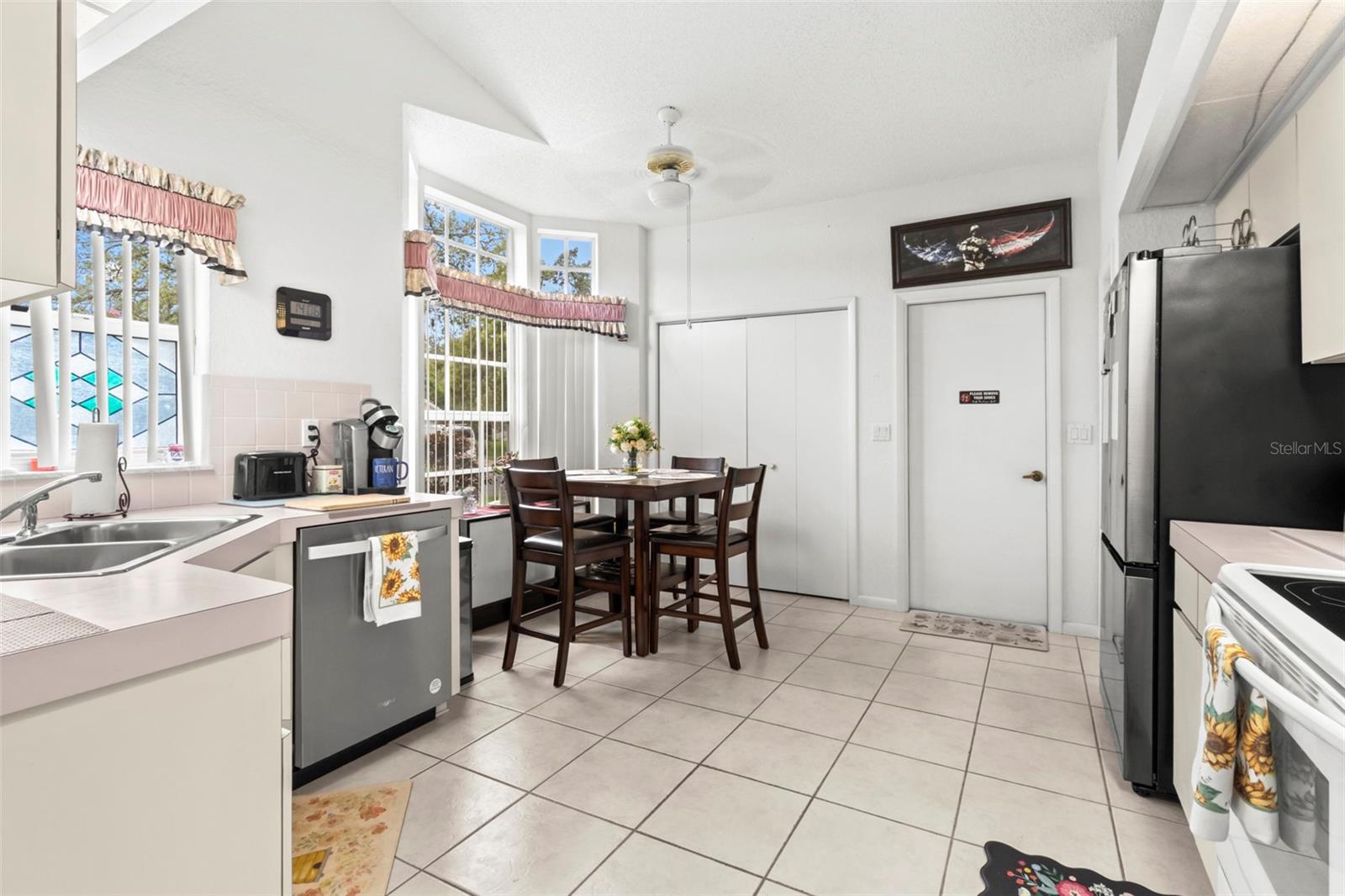 9288 New Orleans, Weeki Wachee, FL 34613