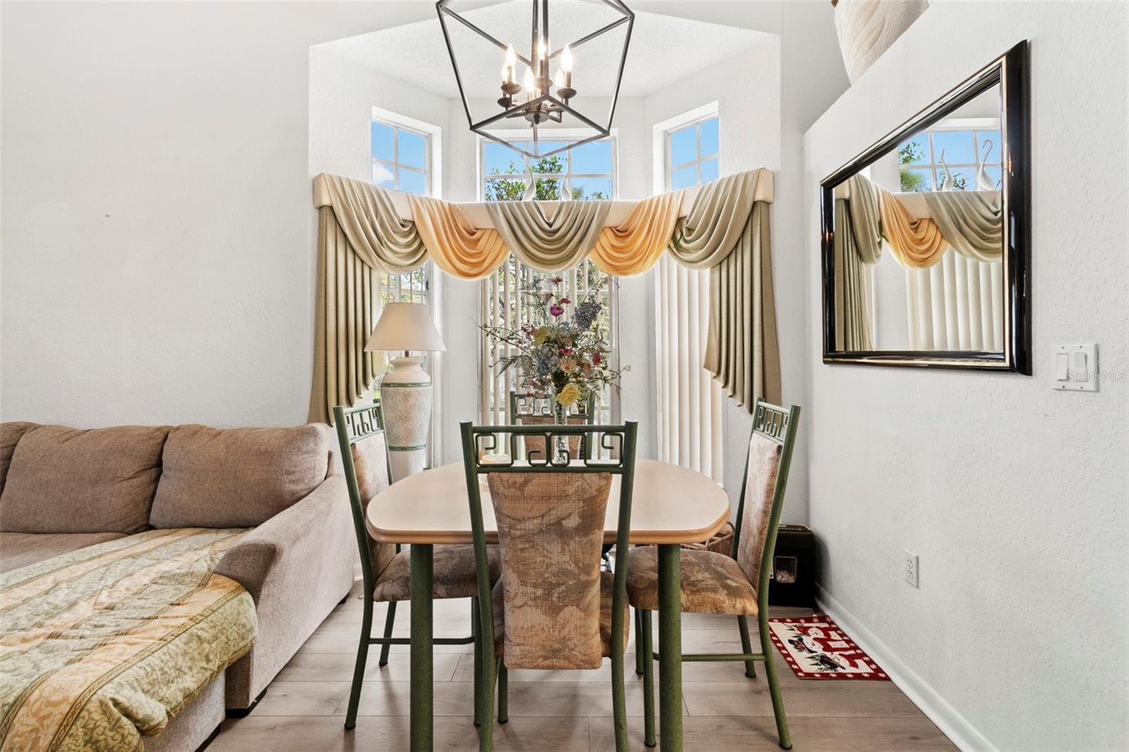 9288 New Orleans, Weeki Wachee, FL 34613