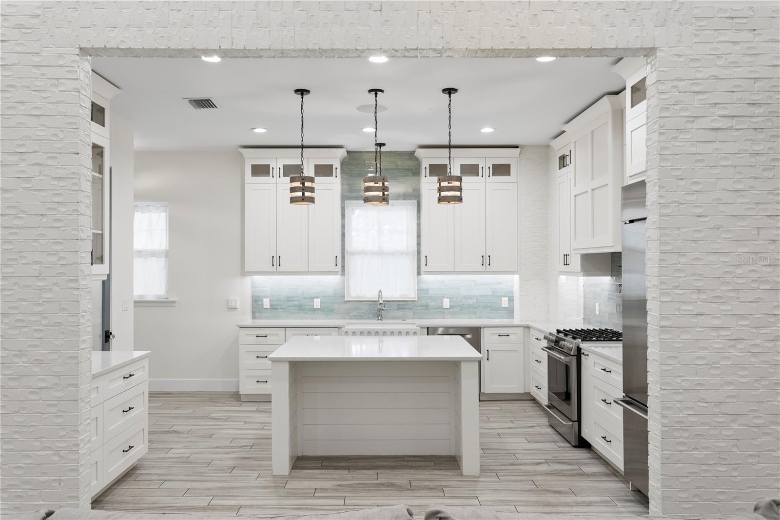 1009 Morrison, Tampa, FL 33629