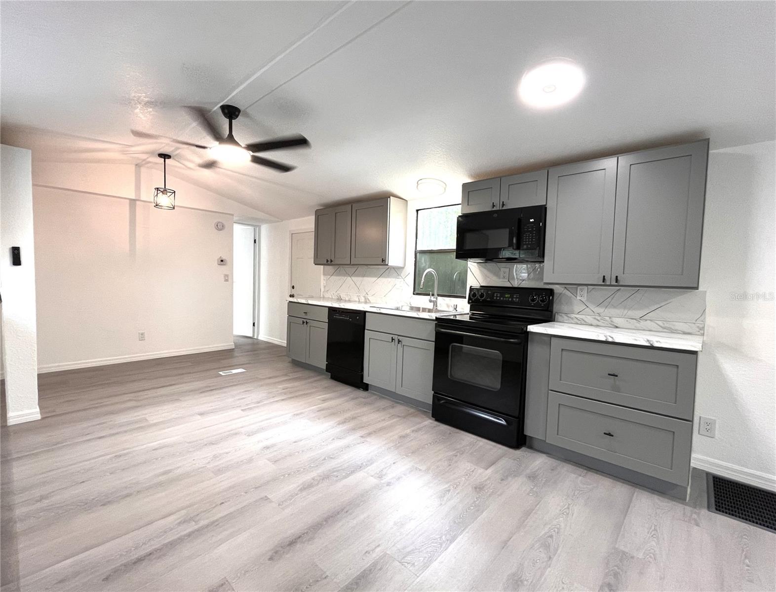 9860 Golden, New Port Richey, FL 34654