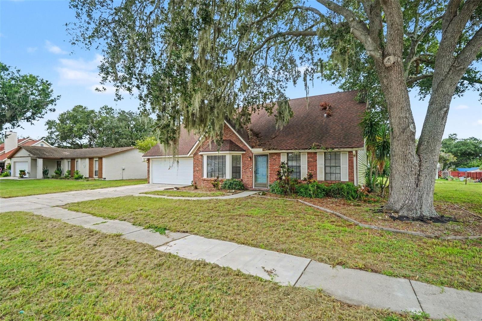 736 Sandy Creek, Brandon, FL 33511