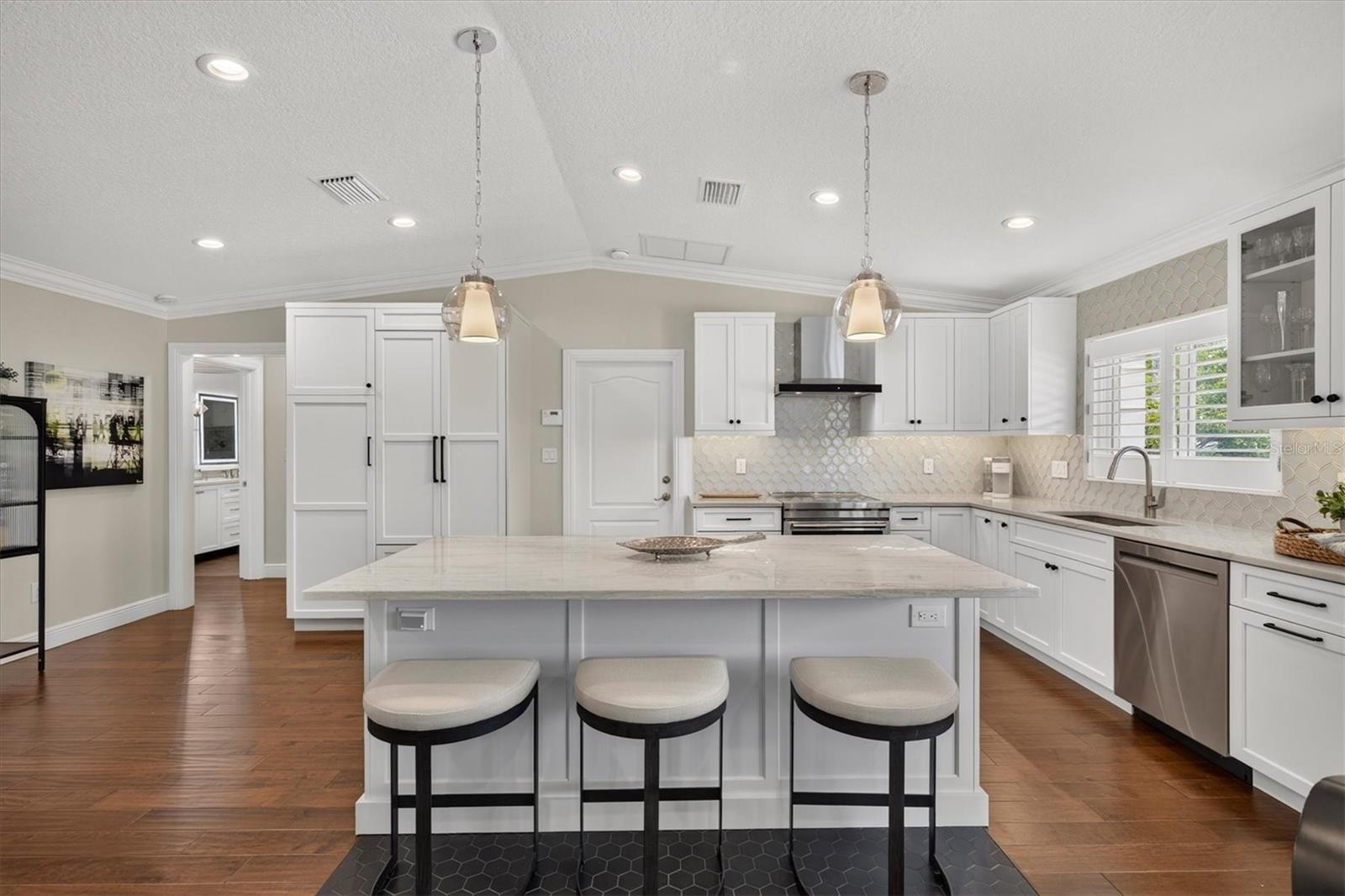 802 Osceola, Belleair, FL 33756