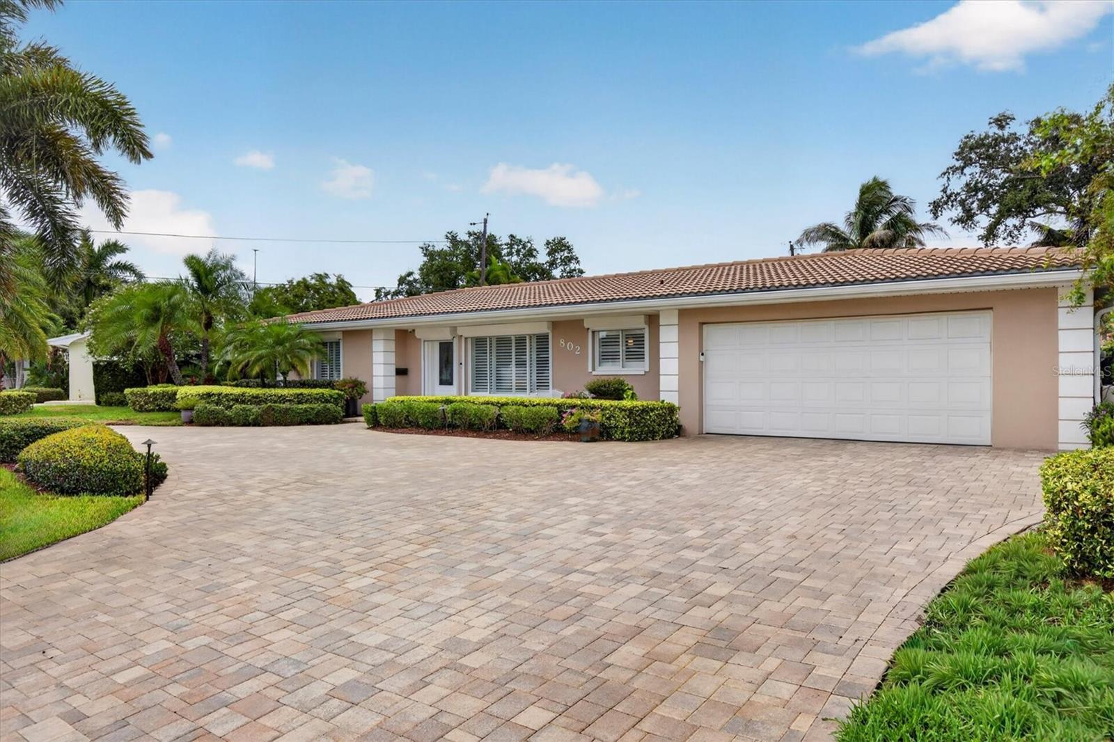 802 Osceola, Belleair, FL 33756