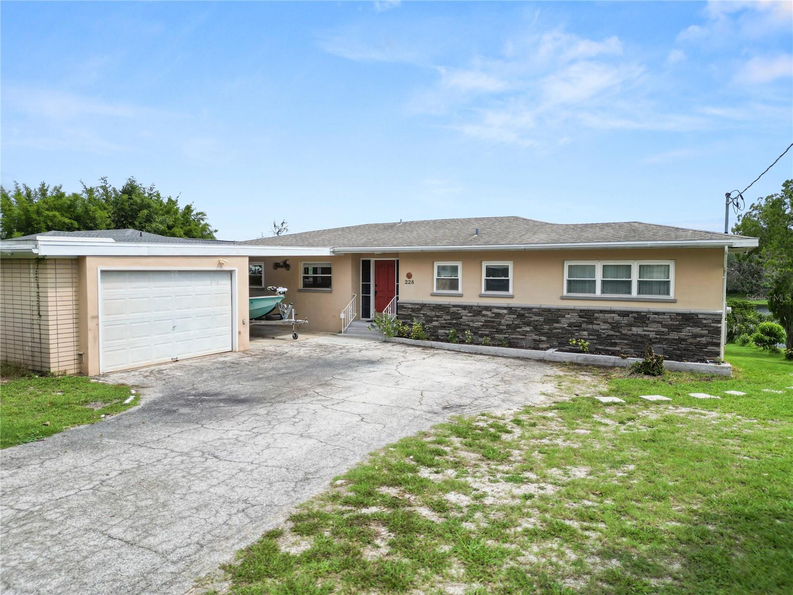 228 Lake Ina, Winter Haven, FL 33884