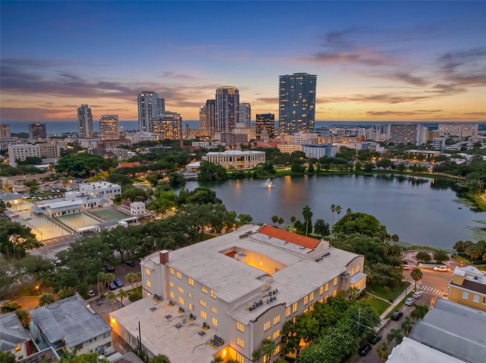 701 Mirror Lake Unit 201, St Petersburg, FL 33701