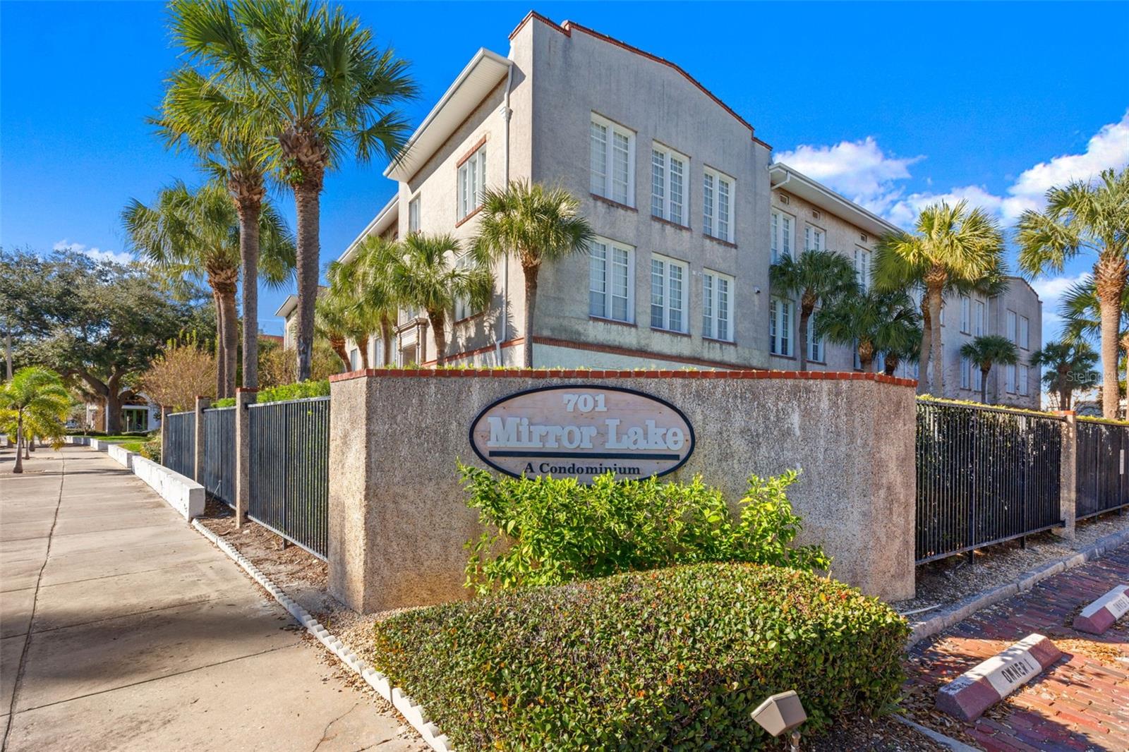 701 Mirror Lake Unit 201, St Petersburg, FL 33701