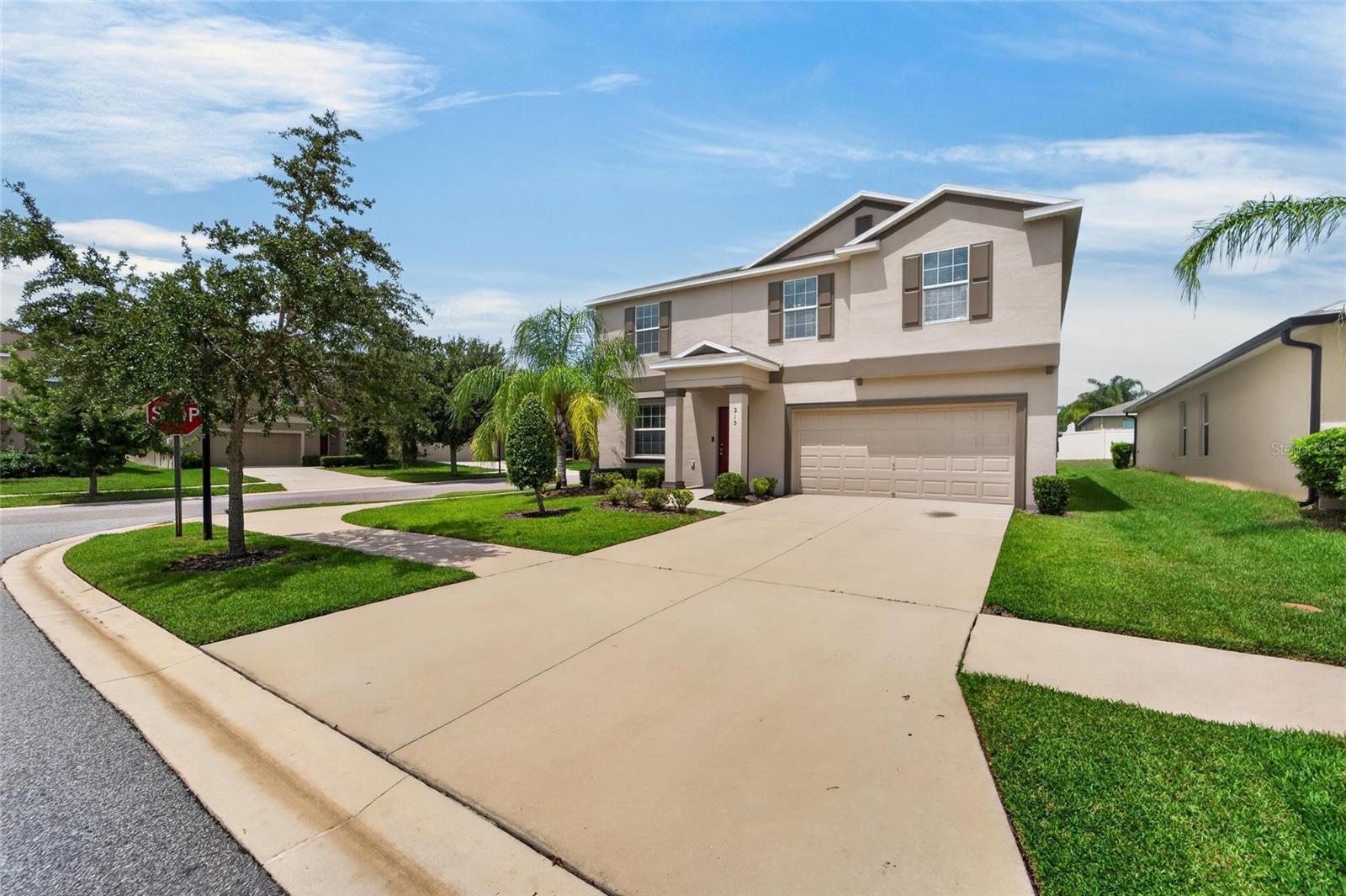215 English Heritage, Dover, FL 33527