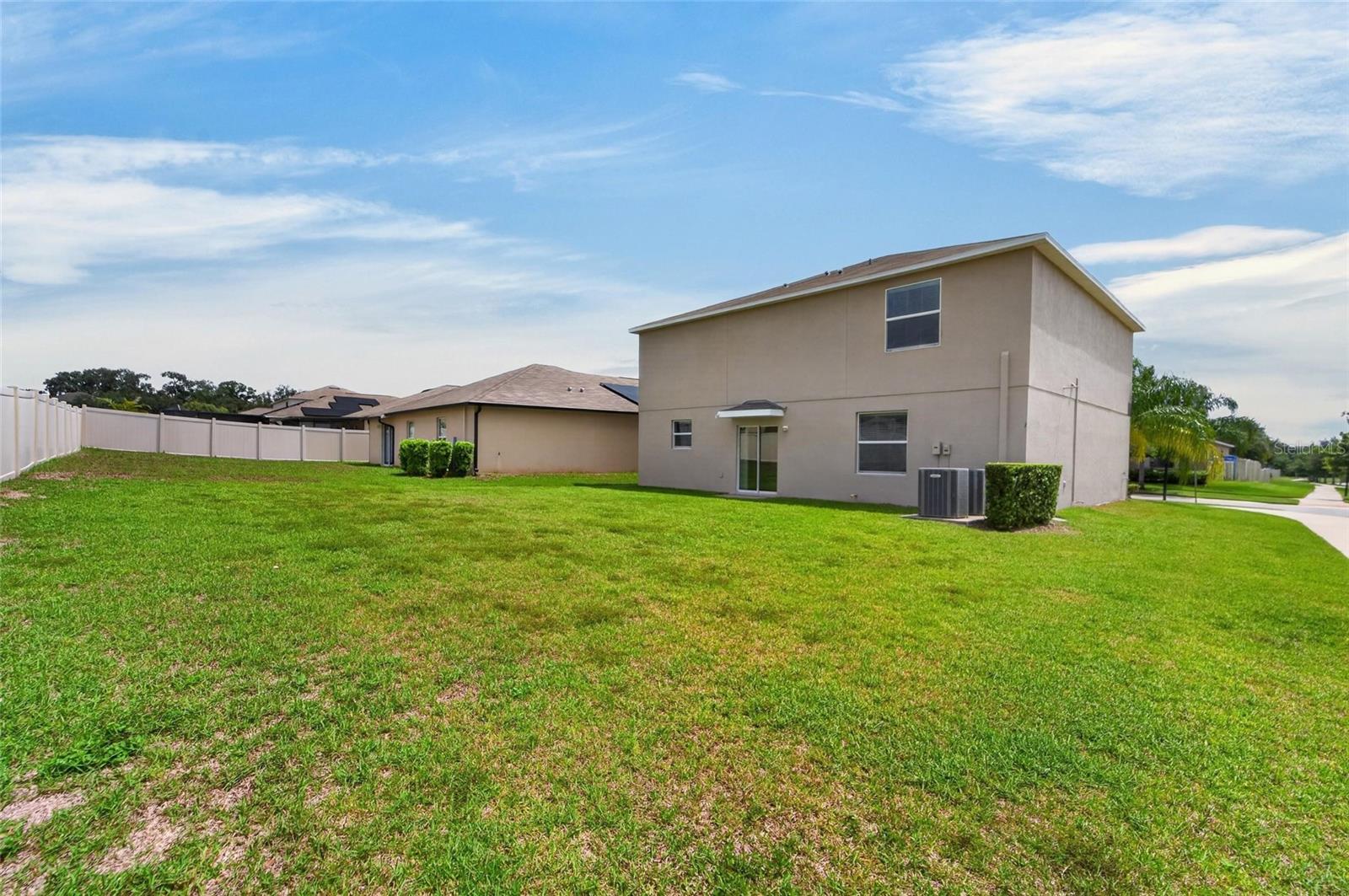 215 English Heritage, Dover, FL 33527