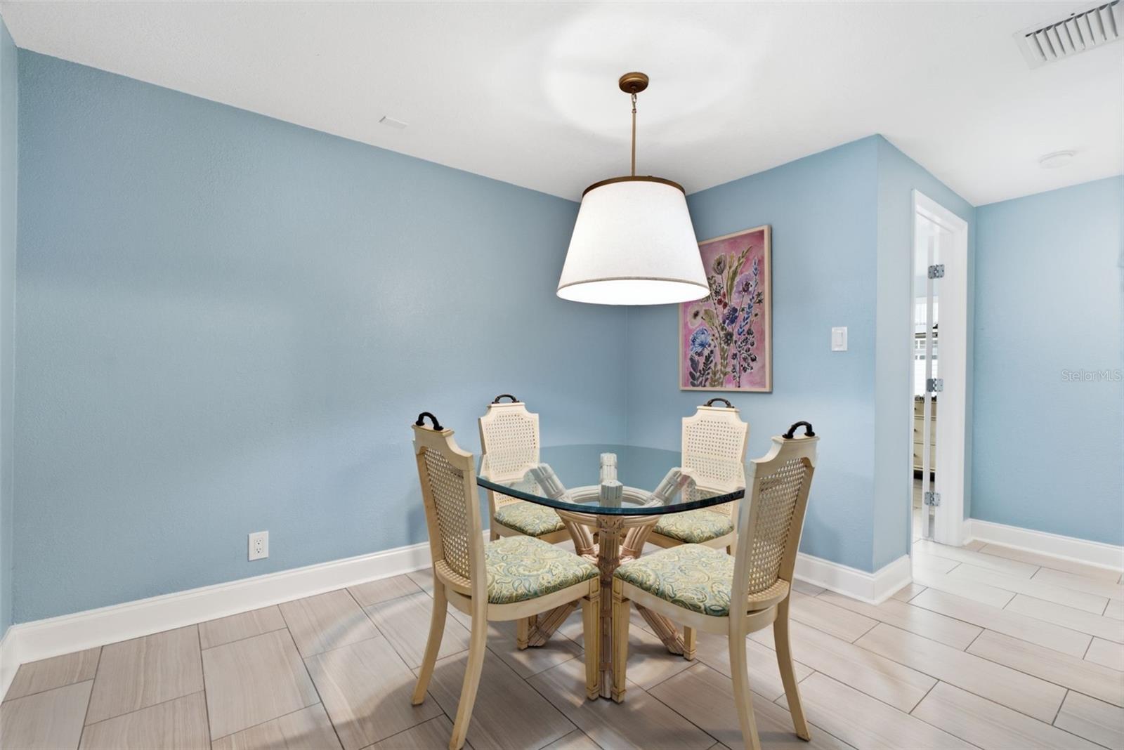 2918 Ellis, Tampa, FL 33611