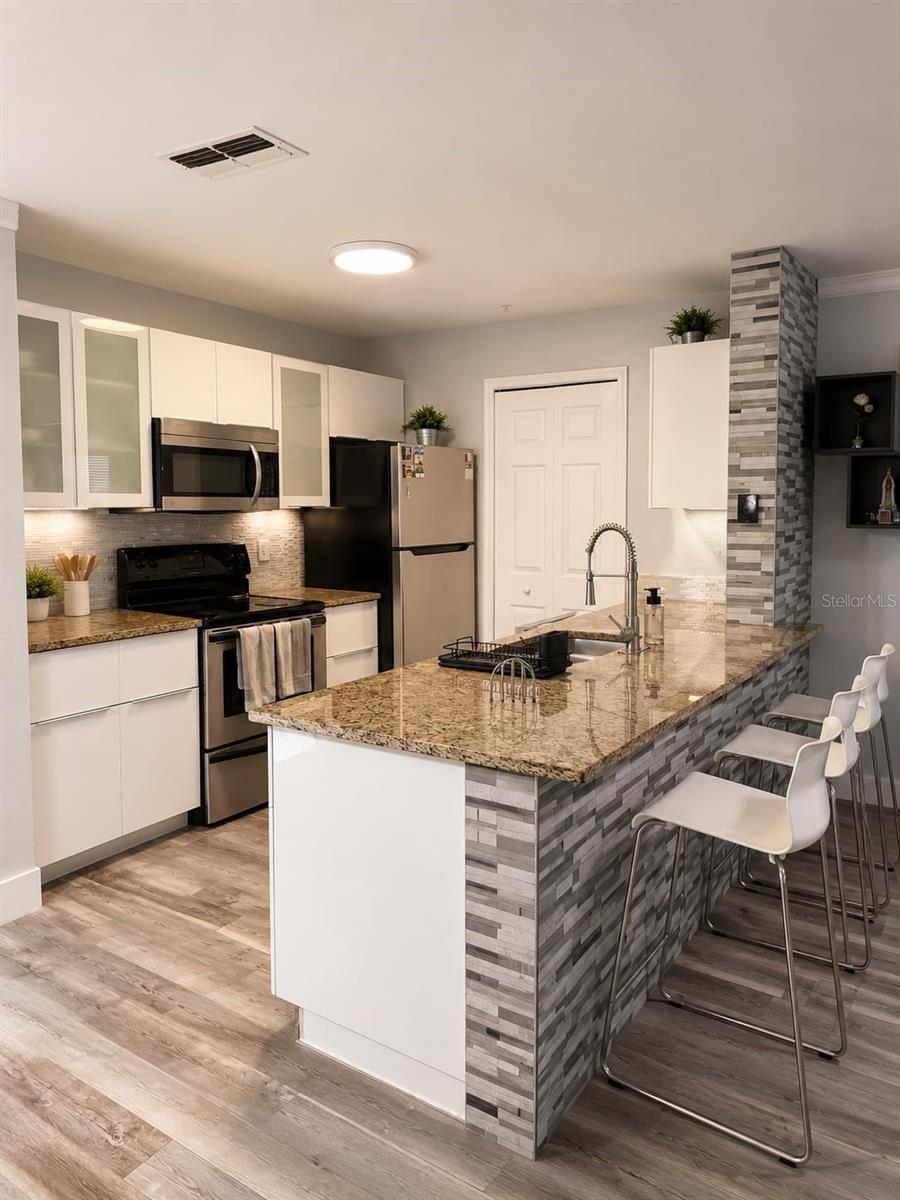 5463 Vineland Unit 5203, Orlando, FL 32811