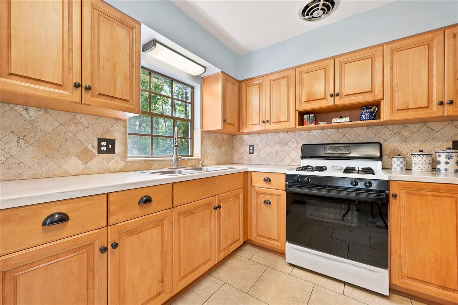 2817 31st, Gainesville, FL 32605