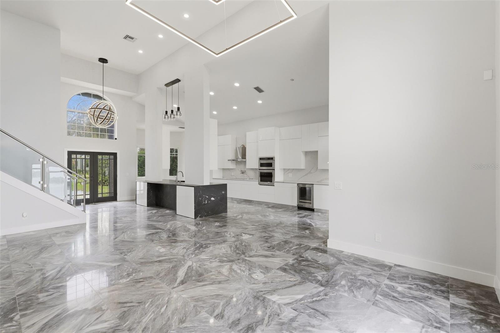 673 Lake Harbor, Orlando, FL 32809