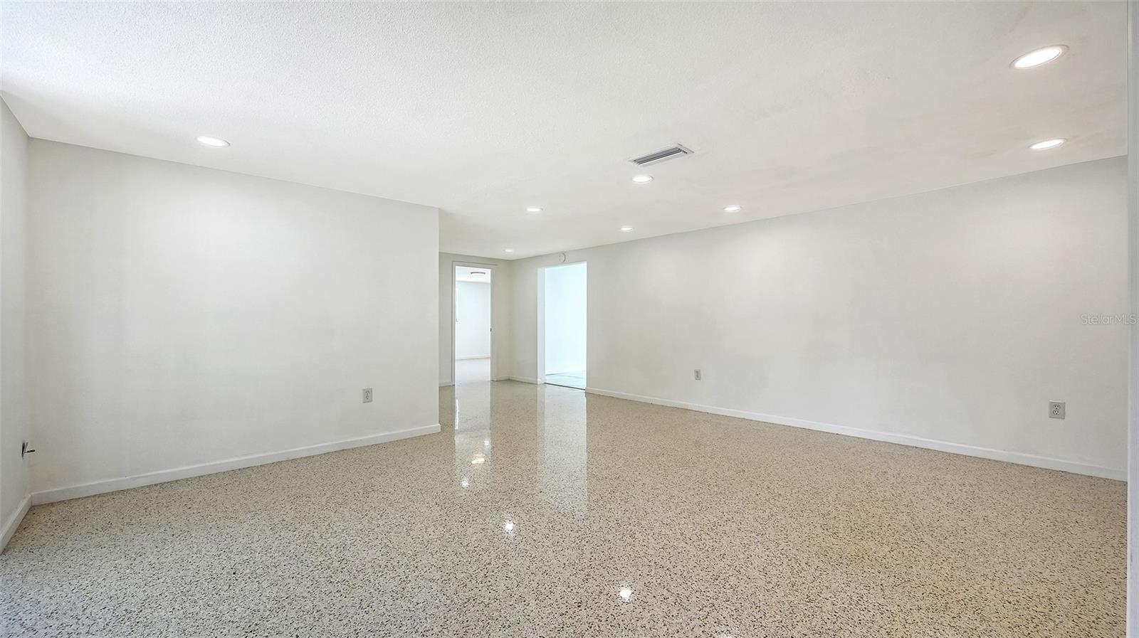 6711 Lockwood Ridge, Sarasota, FL 34231