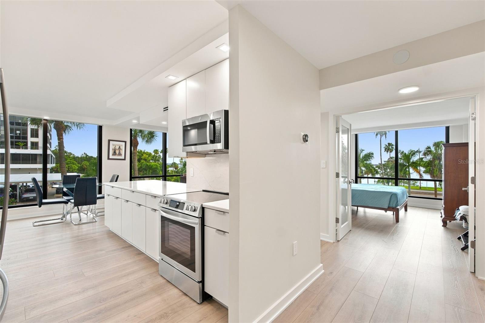 707 Gulfstream Unit 207, Sarasota, FL 34236
