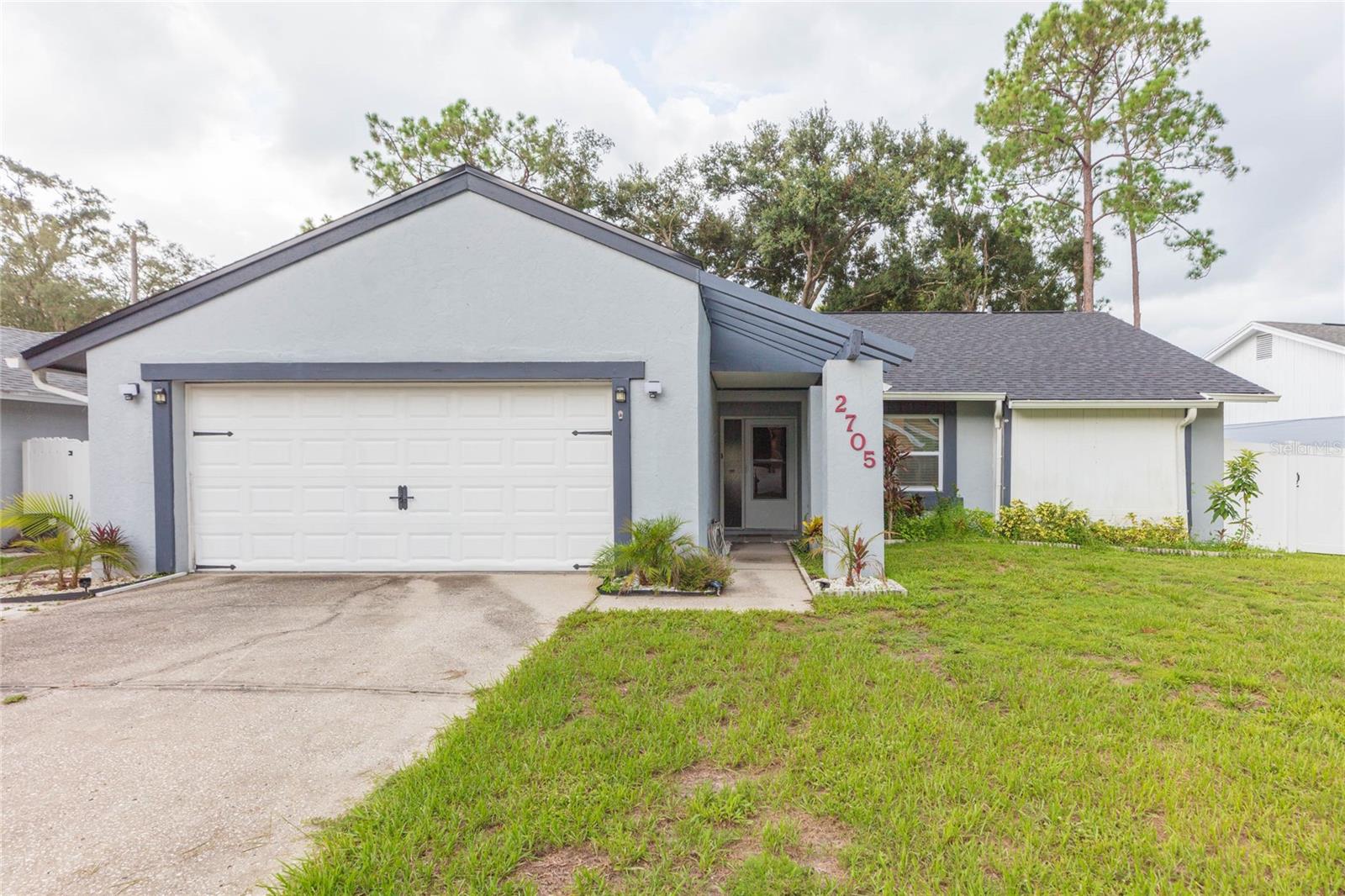 2705 Lakeville, Tampa, FL 33618