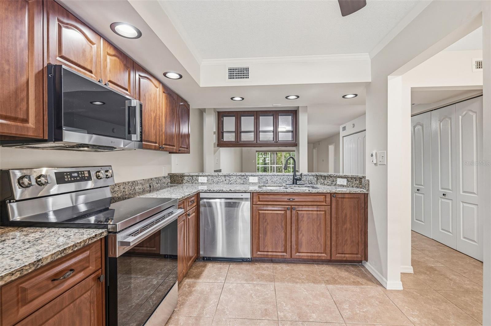 2533 Dolly Bay Unit 105, Palm Harbor, FL 34684