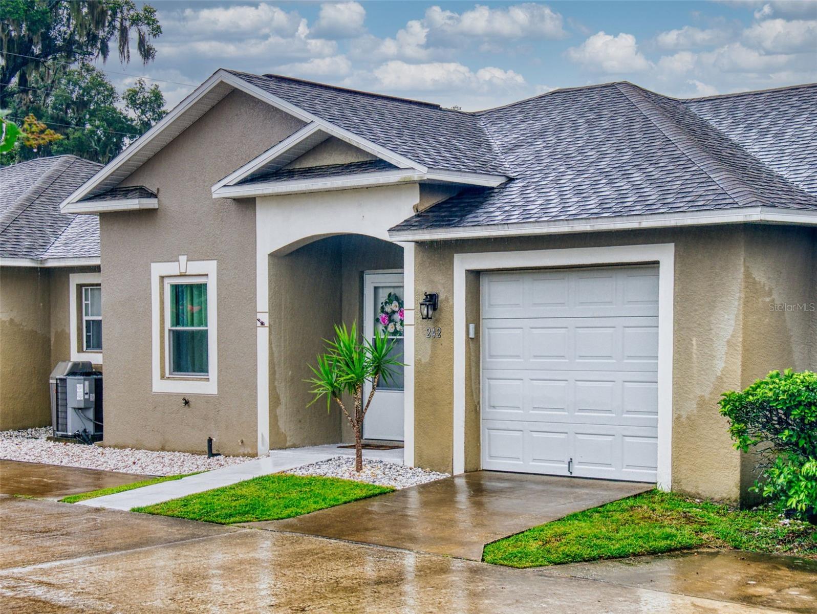 242 Pine Bluff Unit 242, Deland, FL 32724