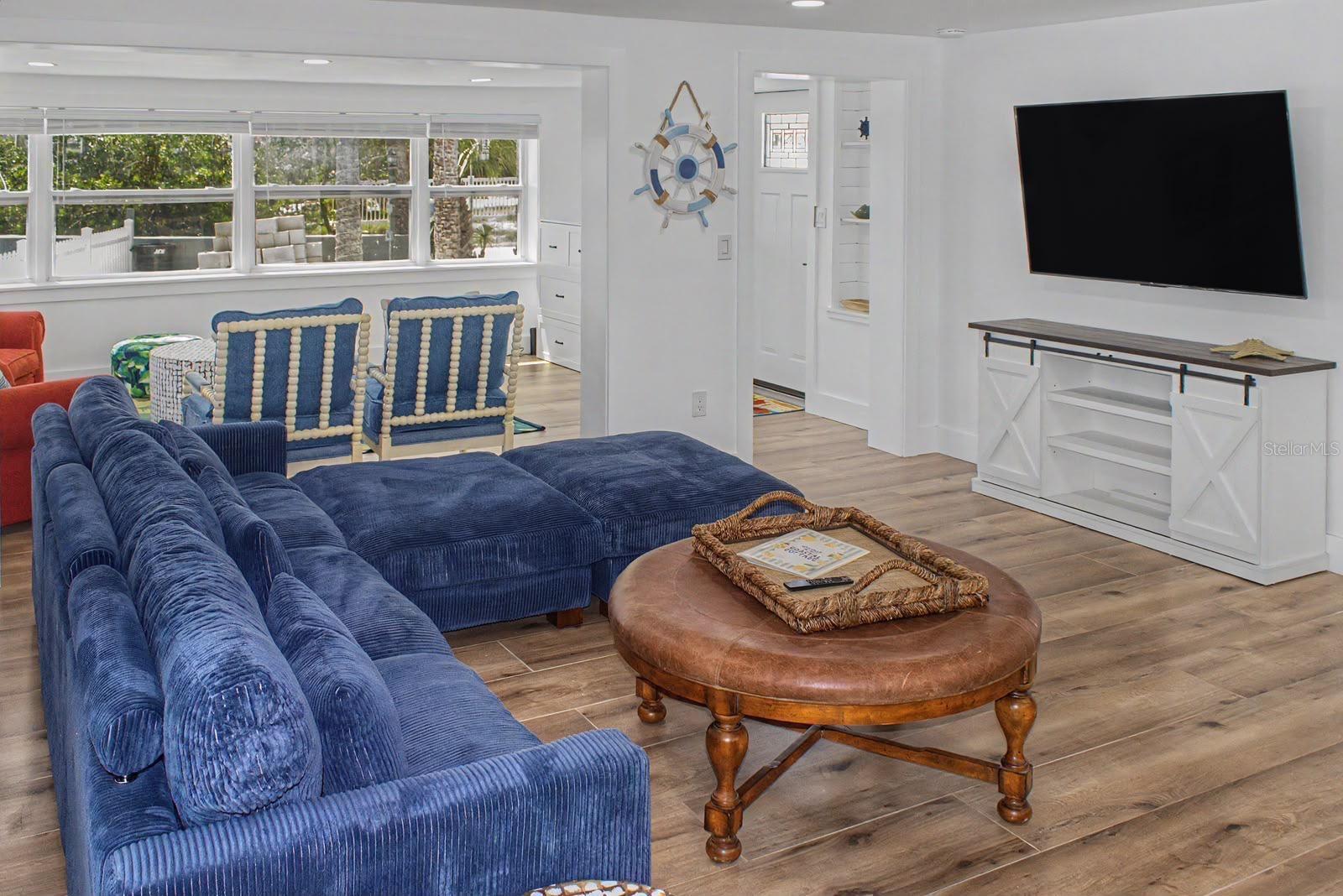 6927 21st, Bradenton, FL 34207