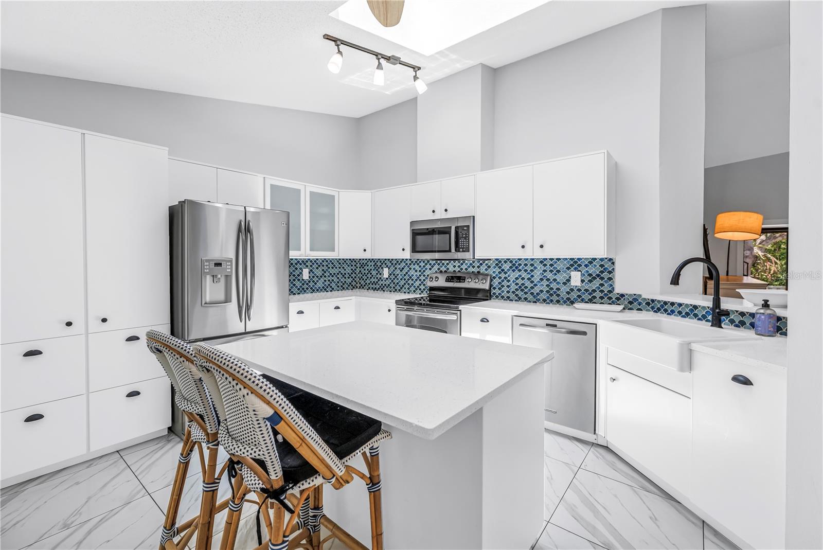 1074 Sanabel, St Petersburg, FL 33702