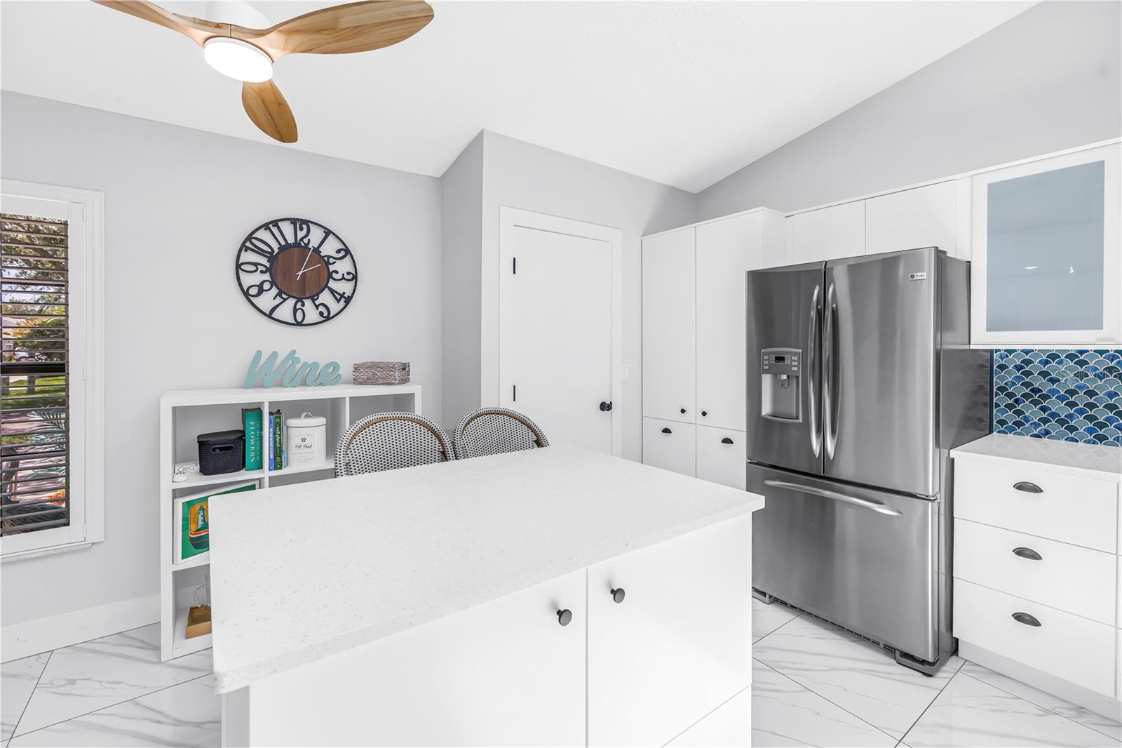 1074 Sanabel, St Petersburg, FL 33702