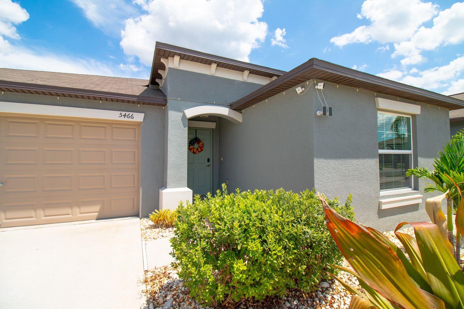 5466 Blue Azure, Wimauma, FL 33598