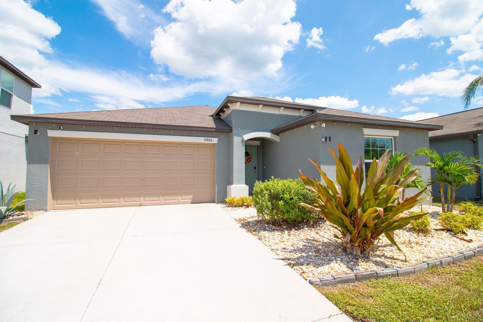 5466 Blue Azure, Wimauma, FL 33598