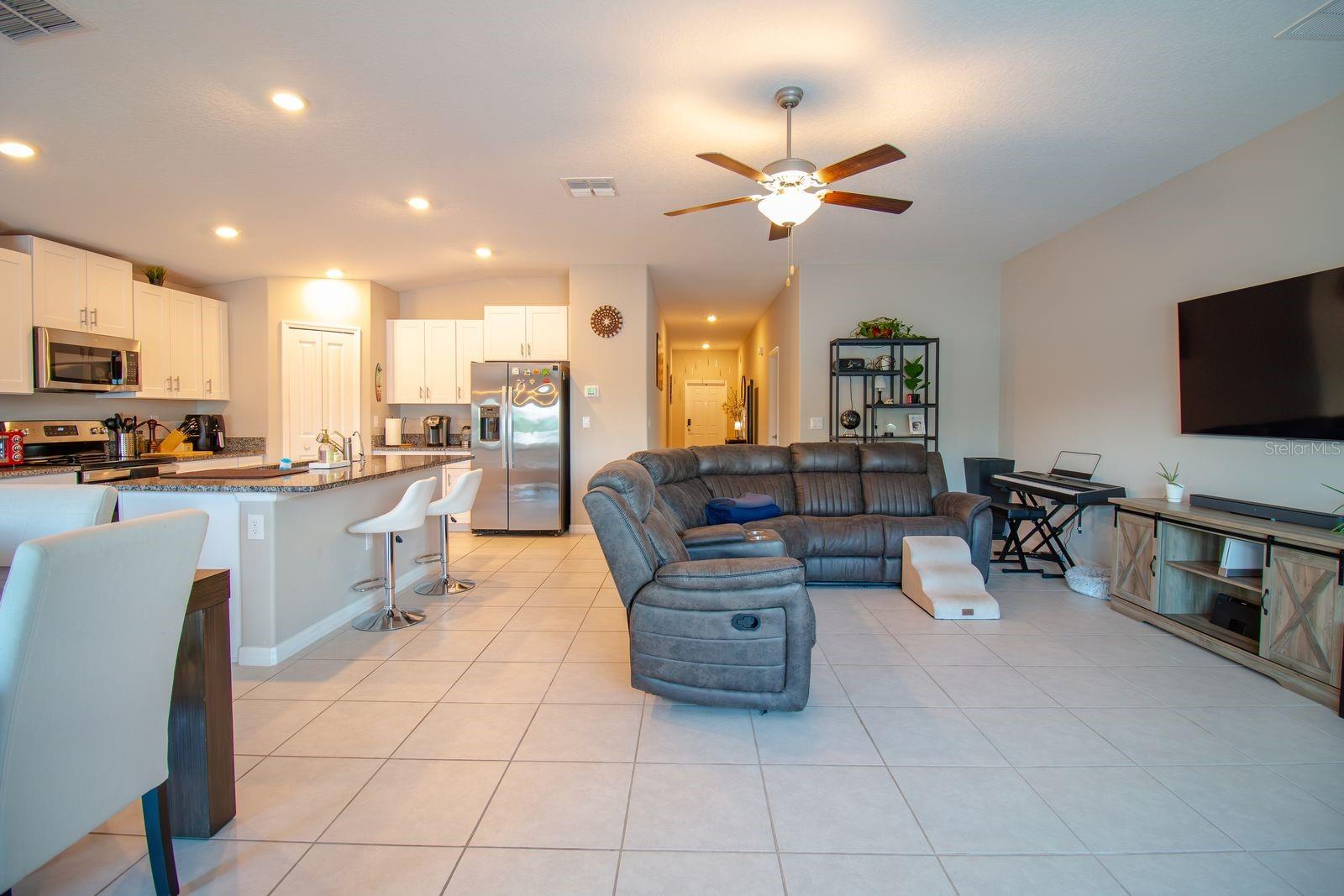 5466 Blue Azure, Wimauma, FL 33598