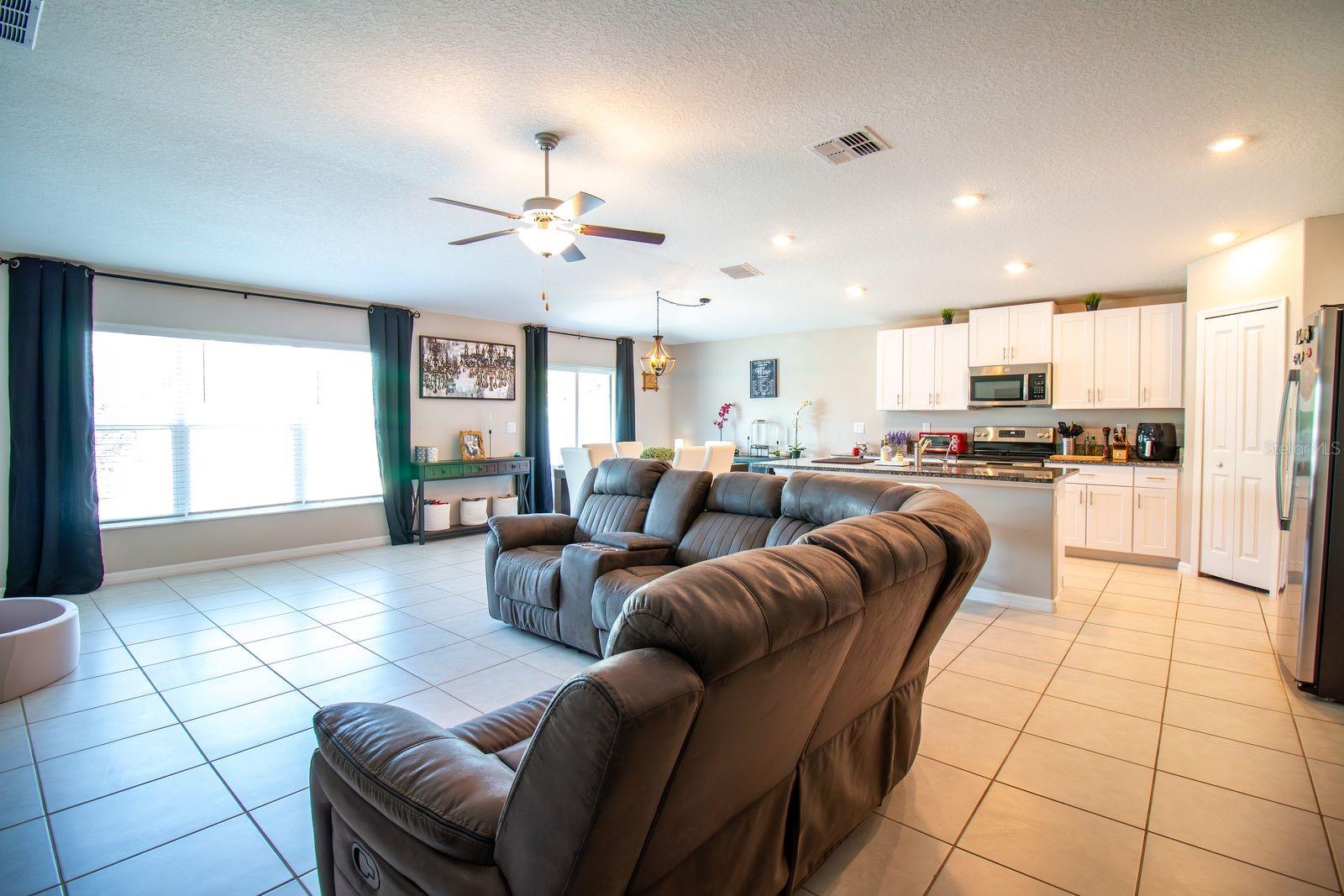 5466 Blue Azure, Wimauma, FL 33598