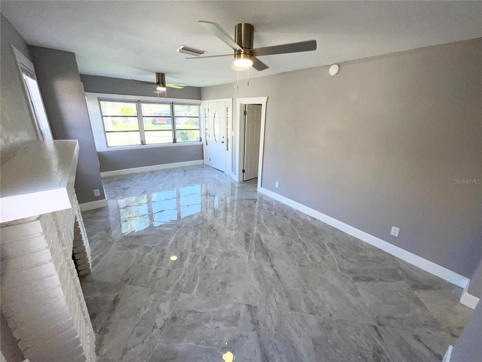 2525 37th, St Petersburg, FL 33711