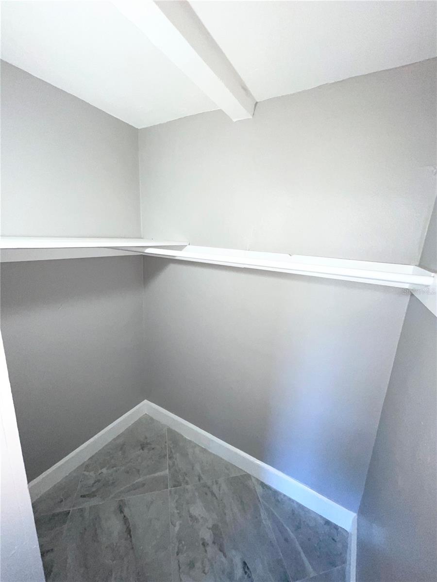 2525 37th, St Petersburg, FL 33711