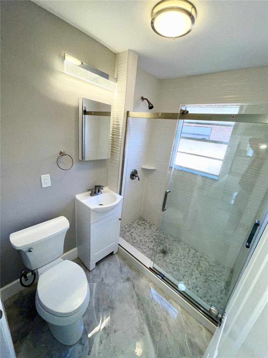 2525 37th, St Petersburg, FL 33711