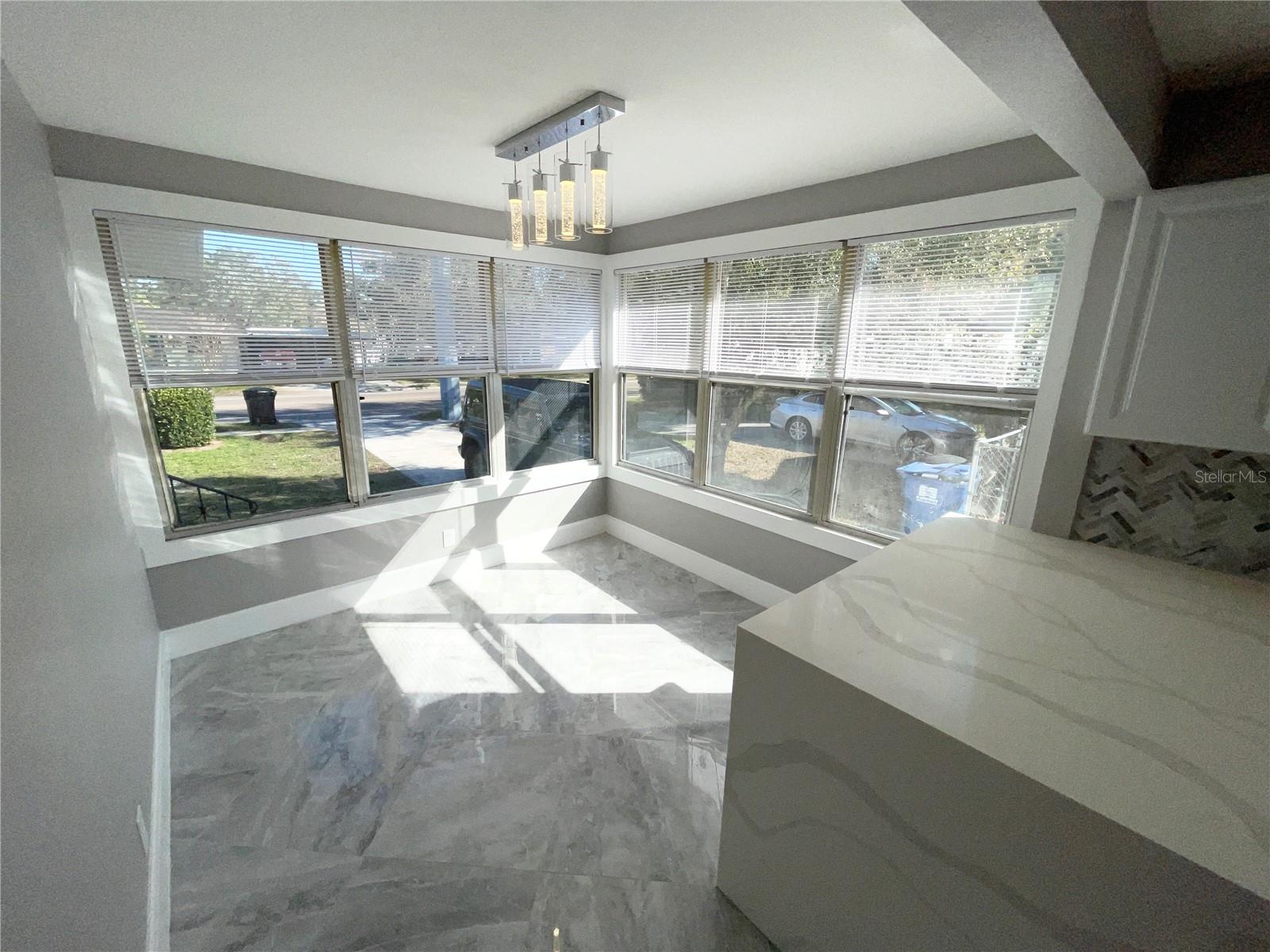 2525 37th, St Petersburg, FL 33711