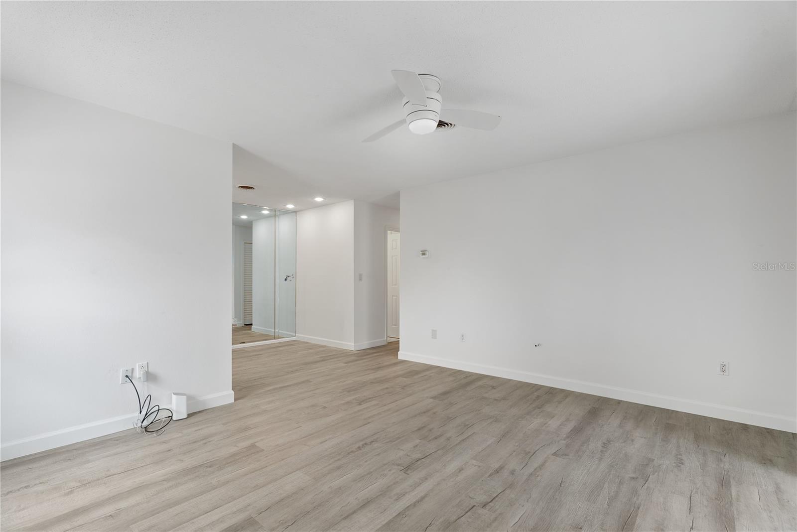 1205 Tarpon Center Unit E2, Venice, FL 34285