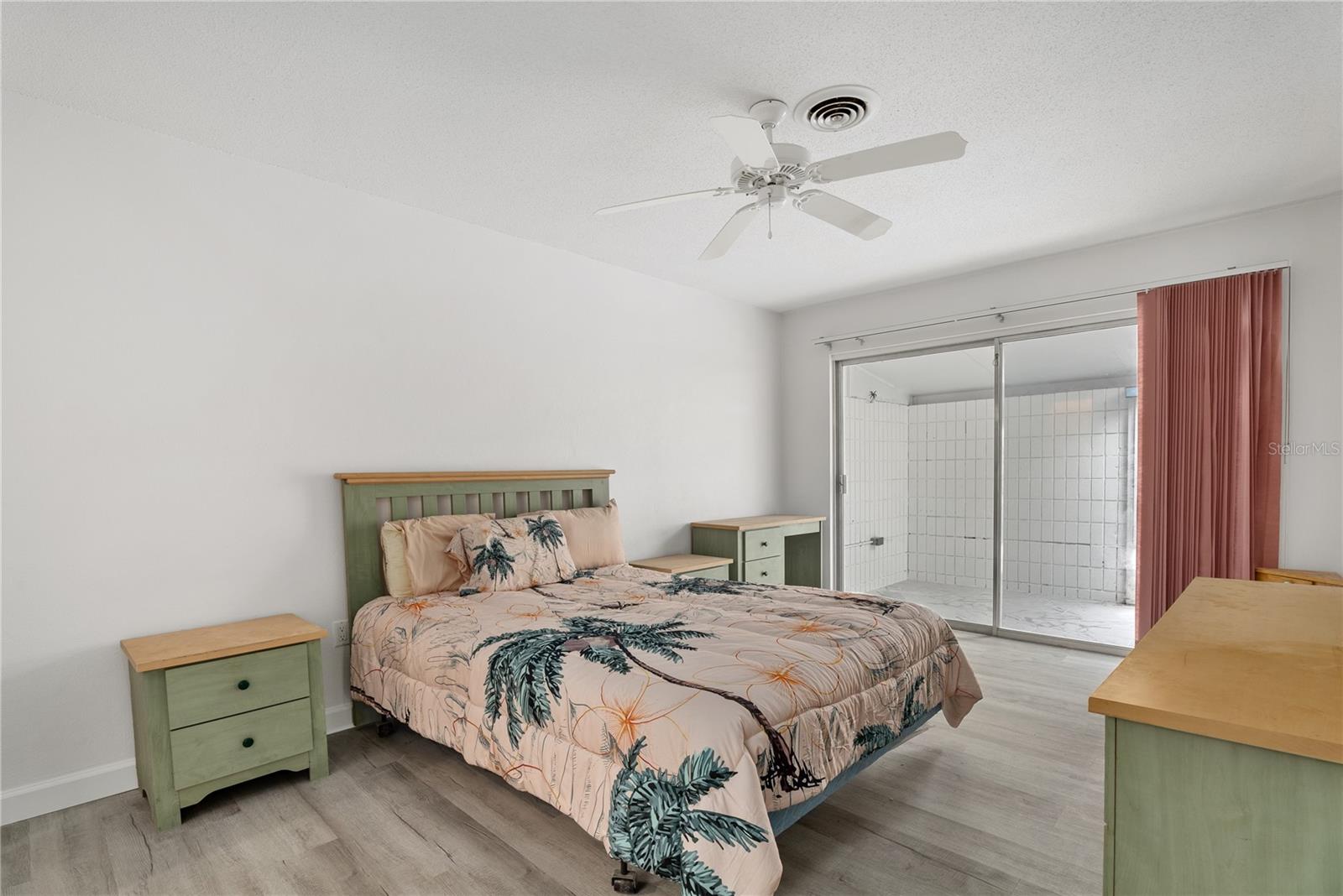 1205 Tarpon Center Unit E2, Venice, FL 34285