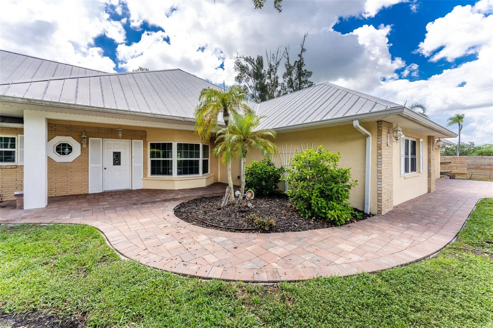 200 Oxford, Englewood, FL 34223