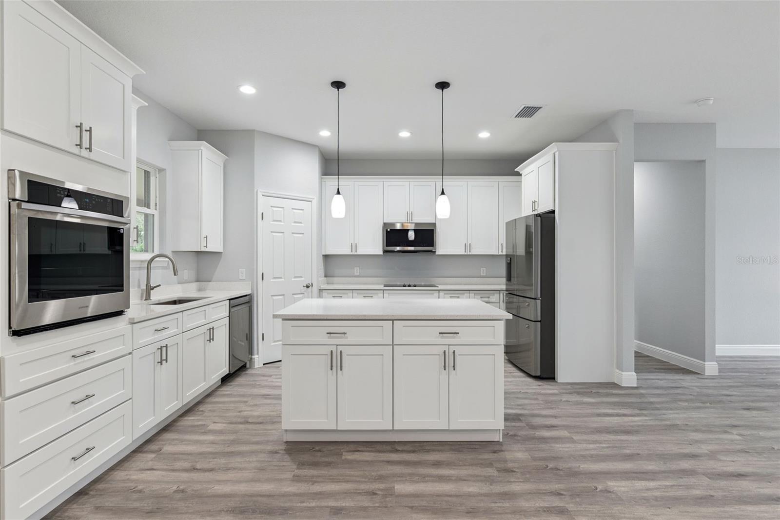 2043 Watersedge, Deltona, FL 32738