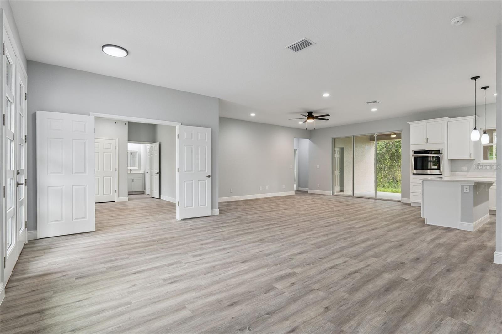 2043 Watersedge, Deltona, FL 32738