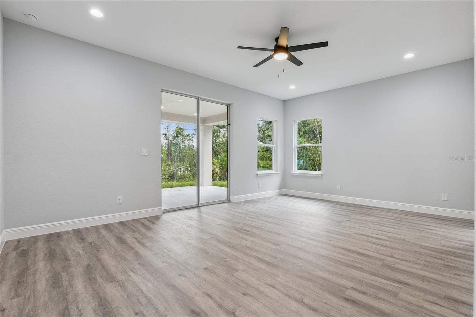 2043 Watersedge, Deltona, FL 32738