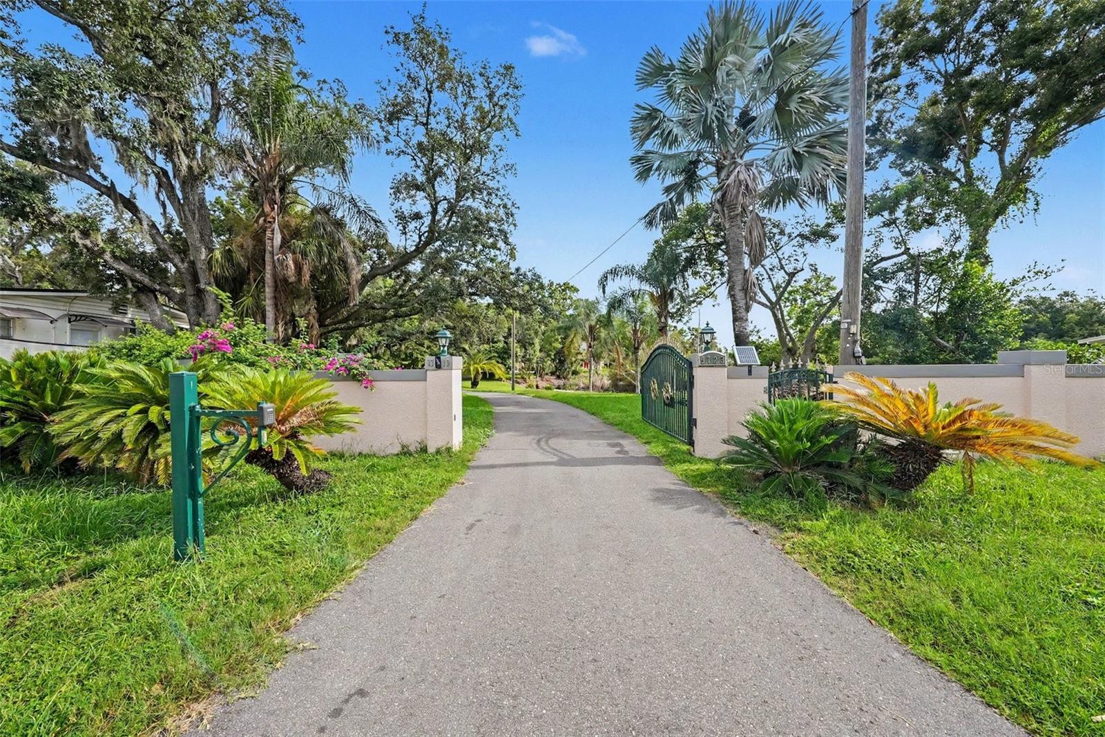 9723 Yeshua, Tampa, FL 33618
