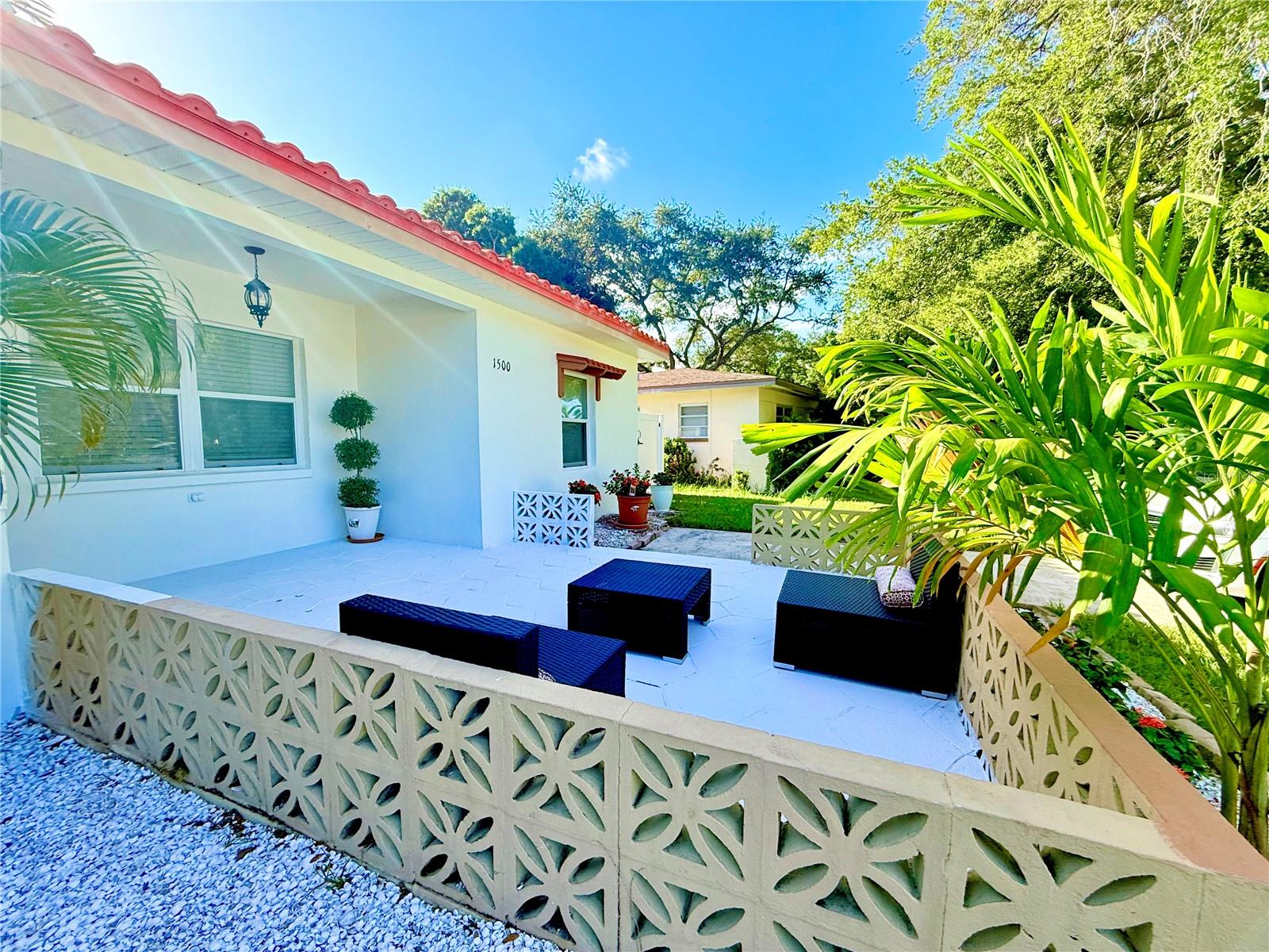 1500 77th, St Petersburg, FL 33710