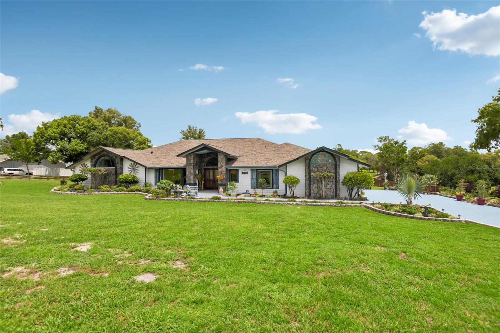 5318 Sandra, Weeki Wachee, FL 34607