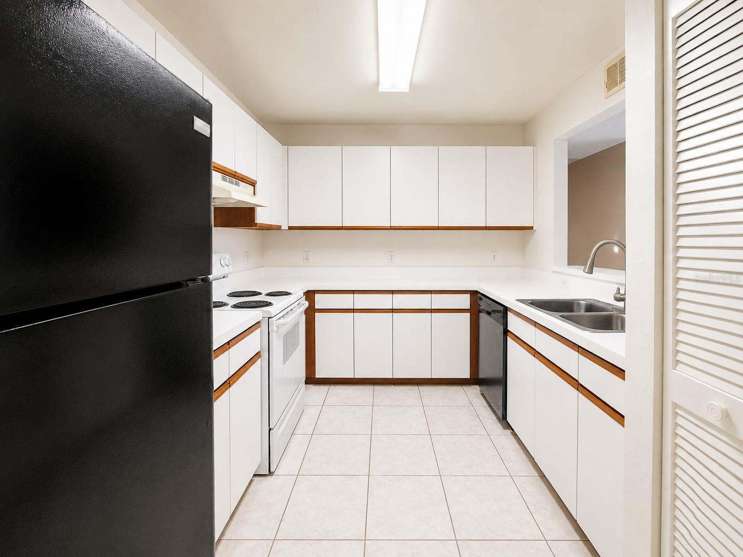 2323 Feather Sound Unit 205, Clearwater, FL 33762