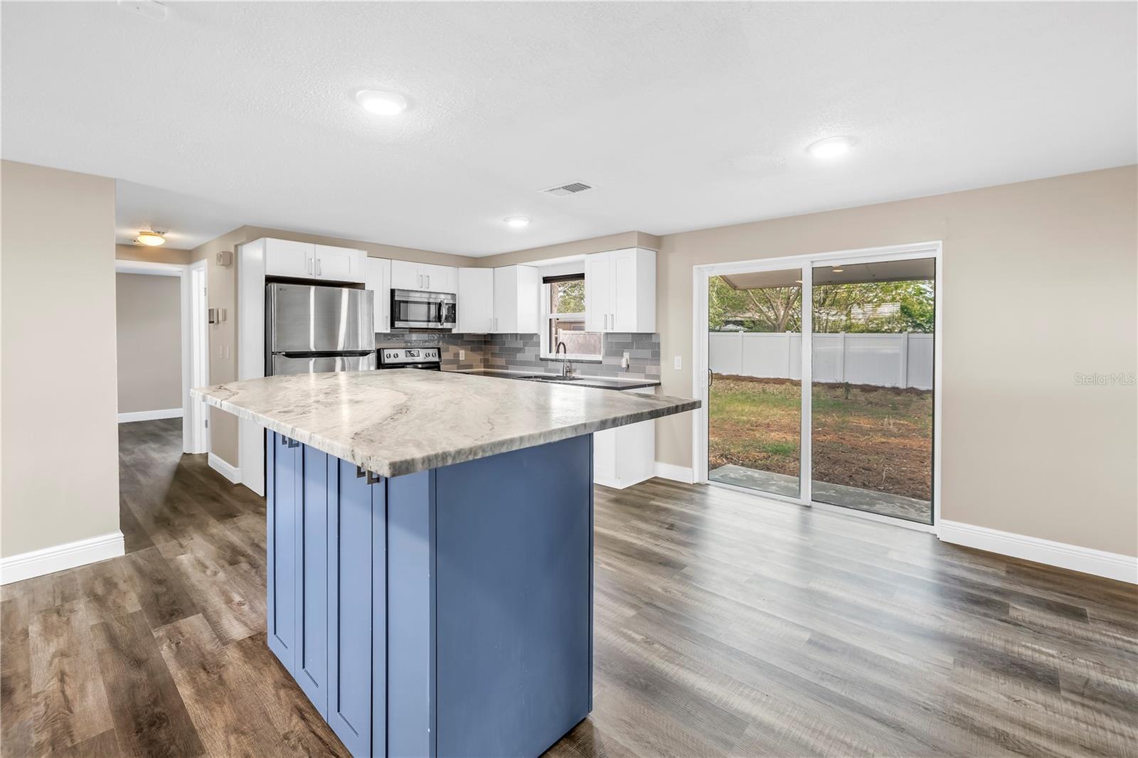 518 62nd, St Petersburg, FL 33702